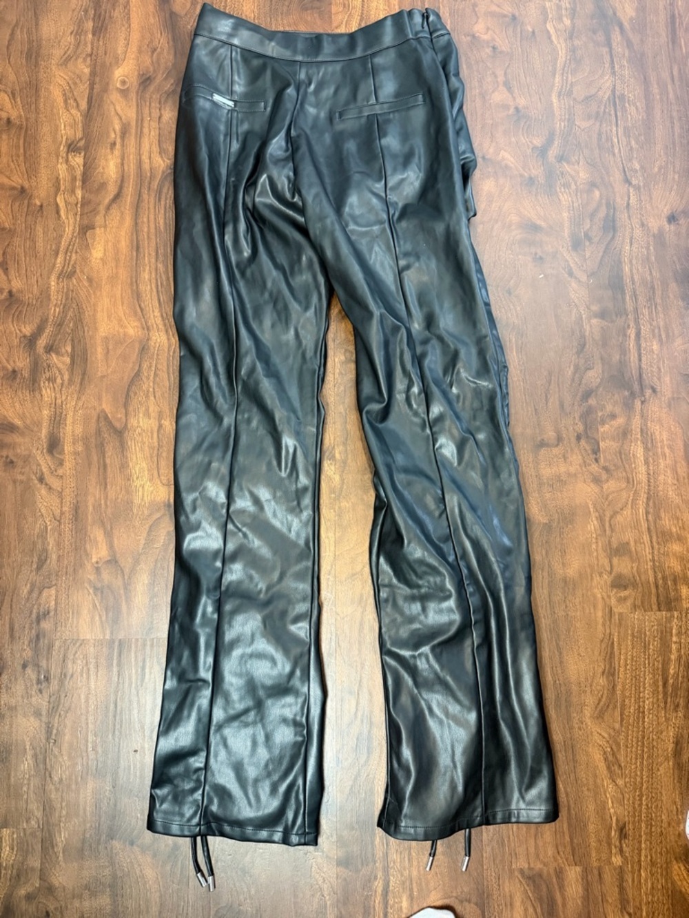 MANIERE DE VOIR Black Faux Leather Ruched Open Slit Pants - Picture 7 of 12